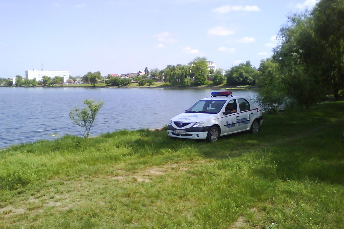 Interzis cu rolele în Parcul Tei
