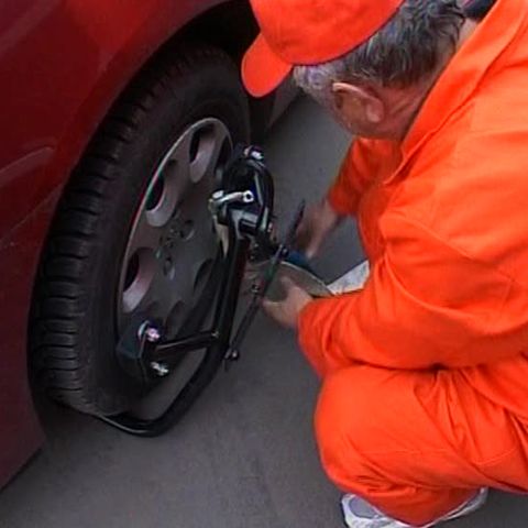 Maşinile parcate neregulamentar în sectorul 1 vor fi ridicate de poliţie 