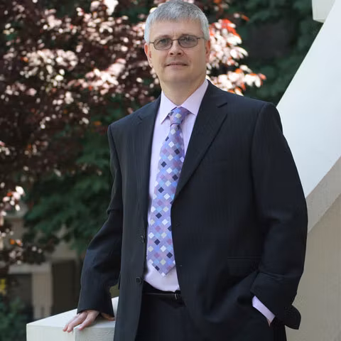 Ambasadorul Marii Britanii: România trebuie să se preocupe atât de dezvoltarea economică, cât şi de problemele de mediu