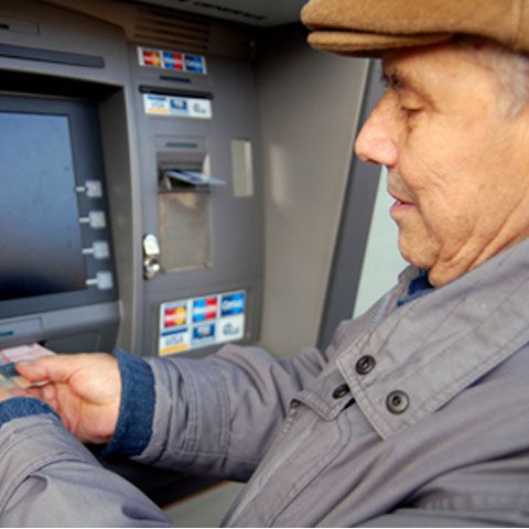 Angajaţii vor plăti 8,5% din venituri pentru sistemul public de pensii