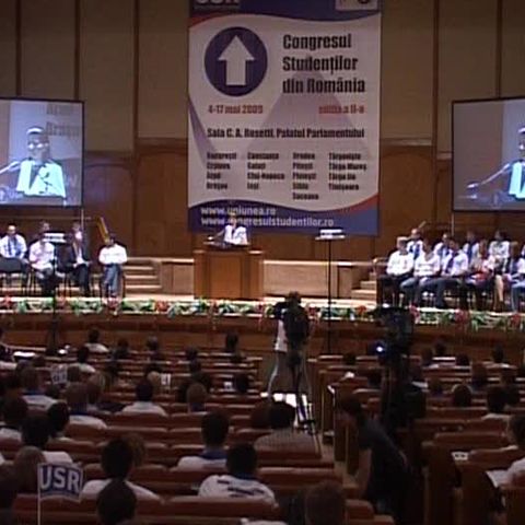 Ridzi către studenţi: Sunteţi generaţia de la care se aşteaptă o profundă schimbare 