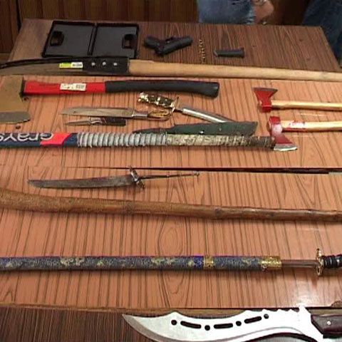 Poliţiştii timişeni au descins în trei locuinţe din Lugoj