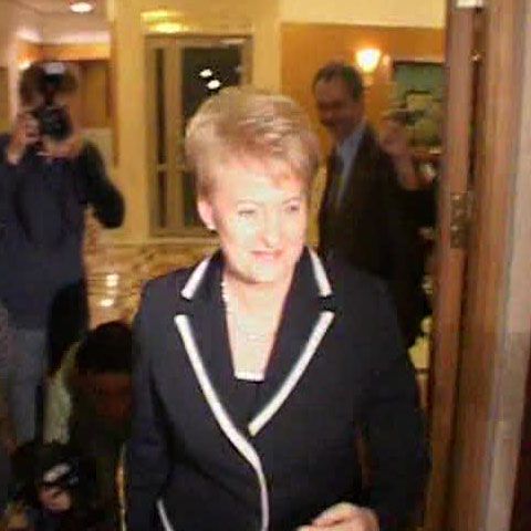 Lituanienii au ales o femeie pentru funcţia de preşedinte al statului 