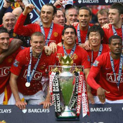 Anglia: Manchester United a cucerit al treilea titlu consecutiv în Premier League şi al 18-lea din istorie