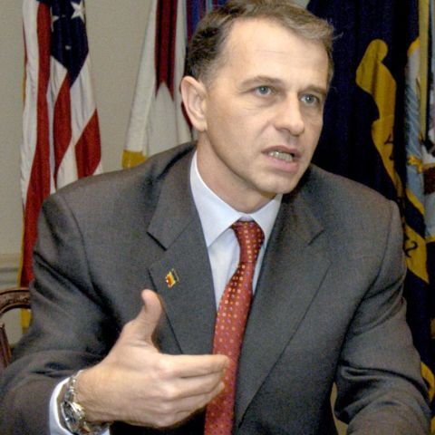 Geoană: Lui Predoiu îi dăm răgaz până la raport pentru a vedea dacă menţinerea lui a fost corectă