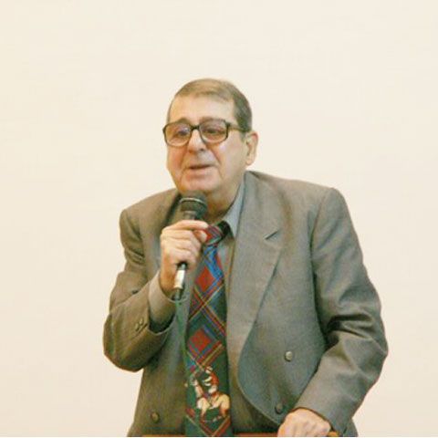 Actorul Nicu Constantin este ventilat artificial, starea lui fiind critică