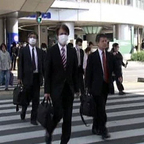 Gripa porcină se extinde şi OMS intenţionează să ridice nivelul alertei la 6