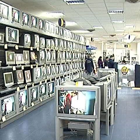 Vânzările de echipamente de birou s-au înjumătăţit în primele trei luni 