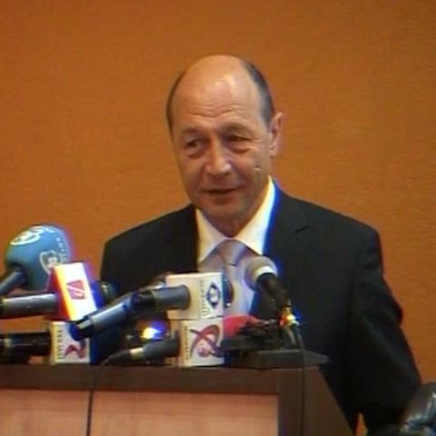 Traian Băsescu este făcut \"infantil\" de RIA Novosti