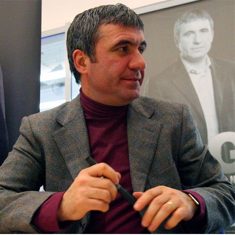 Hagi: E greu să rezişti la Steaua, e o presiune enormă