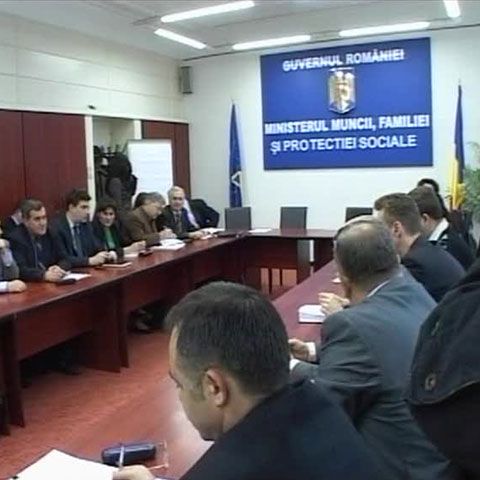 Sindicatele şi reprezentanţii Executivului discută din nou despre legea unică a salarizării