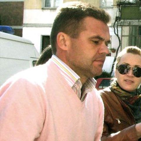 FIFA dă cartonaş roşu arbitrilor români