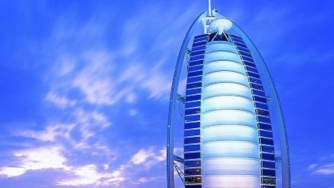 În Mamaia se va construi o copie a hotelului Burj Al Arab din Dubai