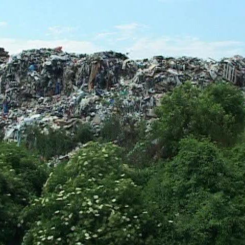 România riscă procedură de infringement pe gropile de gunoi