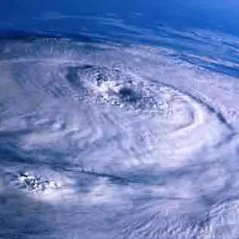 Până la şapte uragane se vor produce în Atlanticul de Nord, dintre care până la trei majore