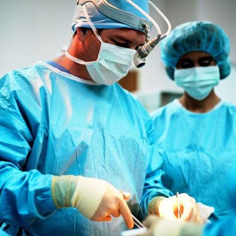 Ministerul Sănătăţii şi Federaţia Sanitas au semnat un acord care garantează păstrarea locurilor de muncă în spitale