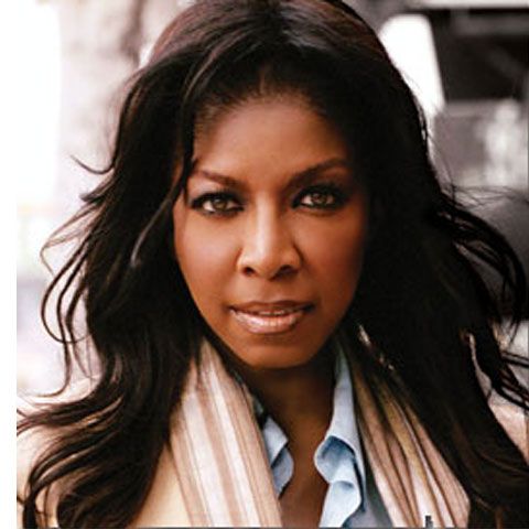 În noaptea în care i-a fost făcut transplantul de rinichi lui Natalie Cole, sora ei a murit