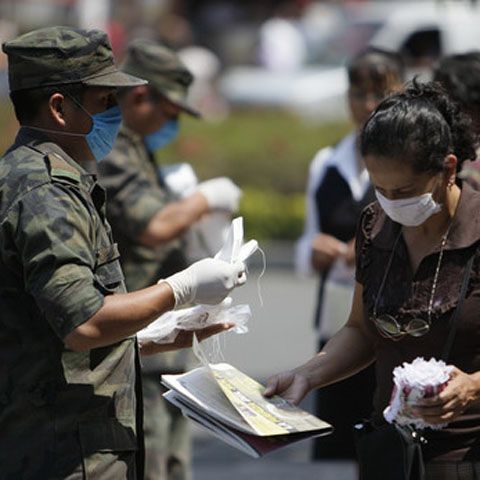 18 militari americani suspecţi de gripă porcină în Kuwait au părăsit ţara