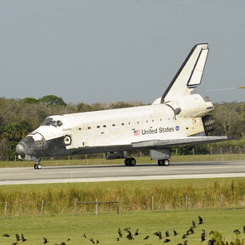 Naveta Atlantis a aterizat cu bine în California
