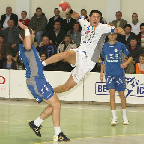 Handbal: UCM Reşiţa - CSU Bucovina Suceava, scor 25-27, în prima manşă a finalei Cupei Challenge