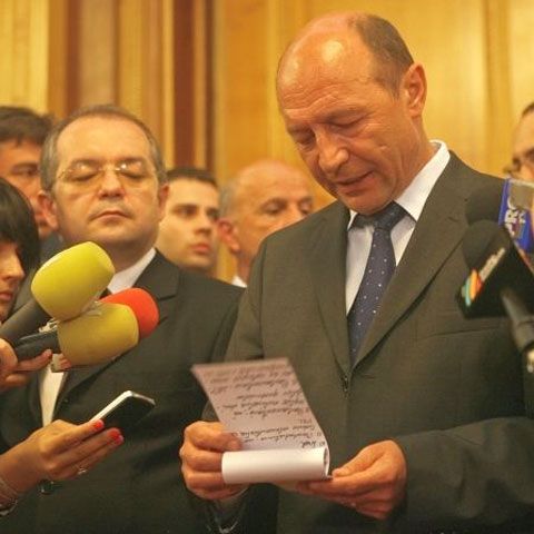 EVZ: Băsescu s-a dus la discuţia cu uninominalii PD-L pregătit cu indicaţii strategice în legătură cu pregătirea campaniei sale pentru prezidenţiale