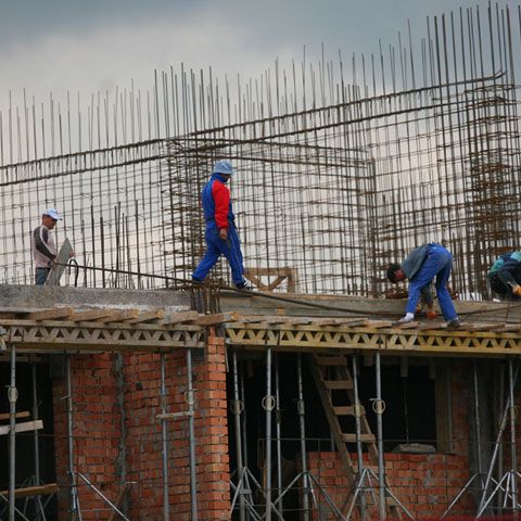 Schiţa legii salarizării unice cuprinde zeci de sporuri 