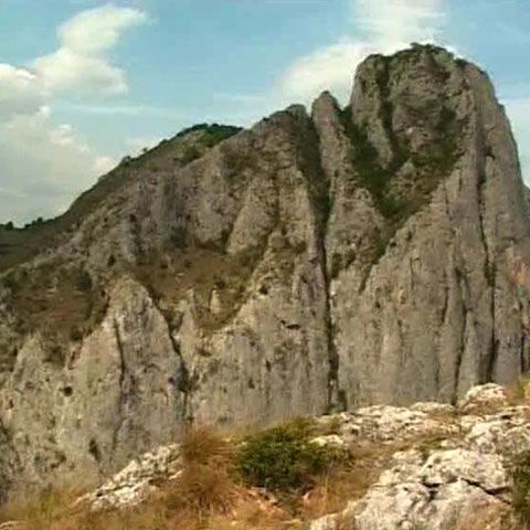 Cheile Aiudului, care unesc Valea Mureşului cu Valea Arieşului, sunt un adevărat rai pe pământ