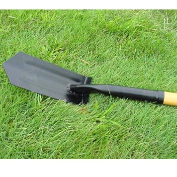 Preotul sârb care bătea dependenţi de droguri a fost demis de la conducerea centrului