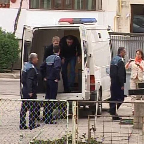 DNA a pus sechestru asigurator pe bunuri ale arbitrilor implicaţi în cazul Penescu