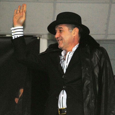 Becali: "Nu am îngropat Steaua, ci am adus glorie fotbalului românesc!"