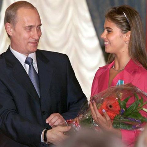 Fosta gimnastă Alina Kabaeva a născut copilul lui Vladimir Putin, susţine presa ucraineană