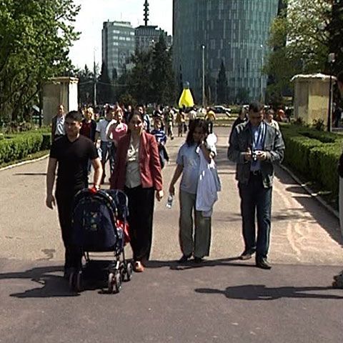 Majoritatea românilor nu şi-au făcut asigurări de viaţă şi de locuinţe 