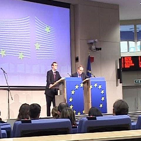 AFP: Eurodeputaţii români şi bulgari, viitori nababi în ţările lor