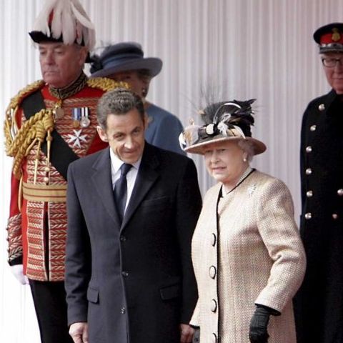 Sarkozy a omis să o invite pe regina Marii Britanii la comemorarea zilei debarcării aliaţilor în Normandia