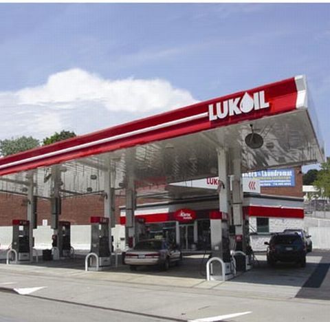 LukOil România şi Rompetrol au scumpit carburanţii