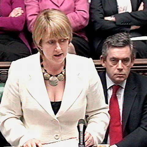 Ministrul de Interne britanic va demisiona cu ocazia unei probabile remanieri de după europene