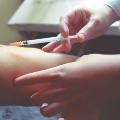 Vaccinul împotriva HPV, virusul responsabil de cancerul de col uterin, poate fi administrat şi femeilor de până la 45 de ani