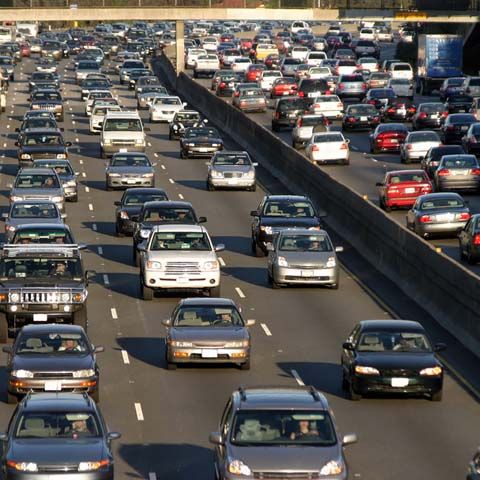 Criza eliberează traficul