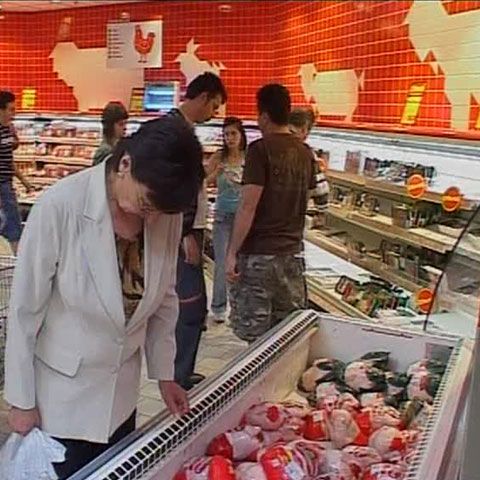 Comisia Europeană cere extinderea informaţiilor pe etichetele alimentare 