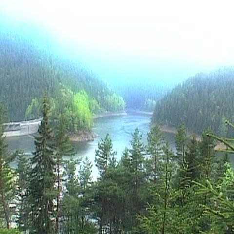 Mărginimea Sibiului: Un loc în care apele, cerul şi munţii se completează armonios