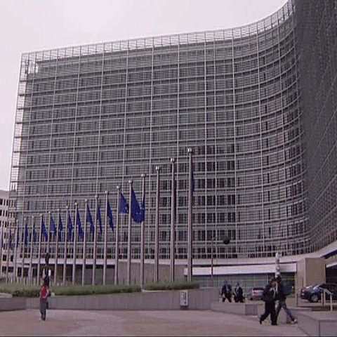 În Marea Britanie şi Olanda, au început joi alegerile europarlamentare