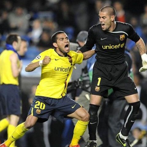 Victor Valdes şi-a prelungit contractul cu FC Barcelona până în 2014