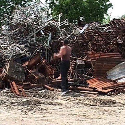 100 de tone de fier vechi au fost scoase la vânzare de Penitenciarul Jilava 