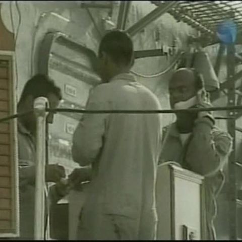 Parisul trimite un submarin nuclear să caute cutiile negre ale avionului dispărut