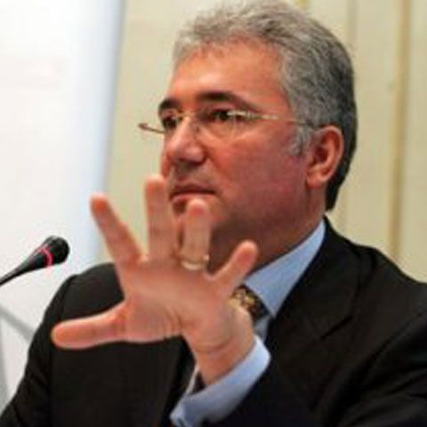 Videanu: Declaraţia domnului Geoană distrage atenţia de la votul pentru PE