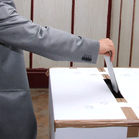 Până la ora 19:00, s-au prezentat la vot 21,63% dintre români, potrivit BEC