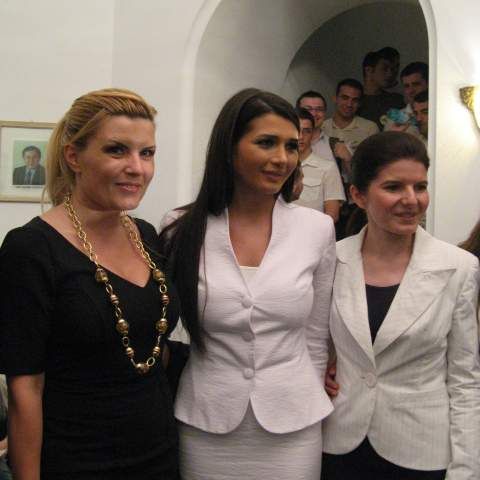 Elena Udrea: Elena Băsescu îşi merită mandatul de europarlamentar