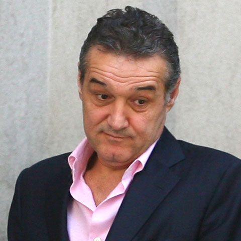 Posibil europarlamentar, blocat la Bucureşti. Gigi Becali are interdicţie să părăsească ţara, fiind cercetat pentru lipsire de libertate