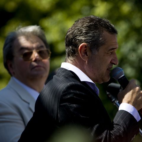 C.V. Tudor: După ce va fi validat, Gigi Becali are libertate deplină de acţiune
