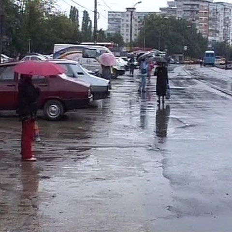 Ploile se întorc în toata ţara începând de joi, au anunţat meteorologii